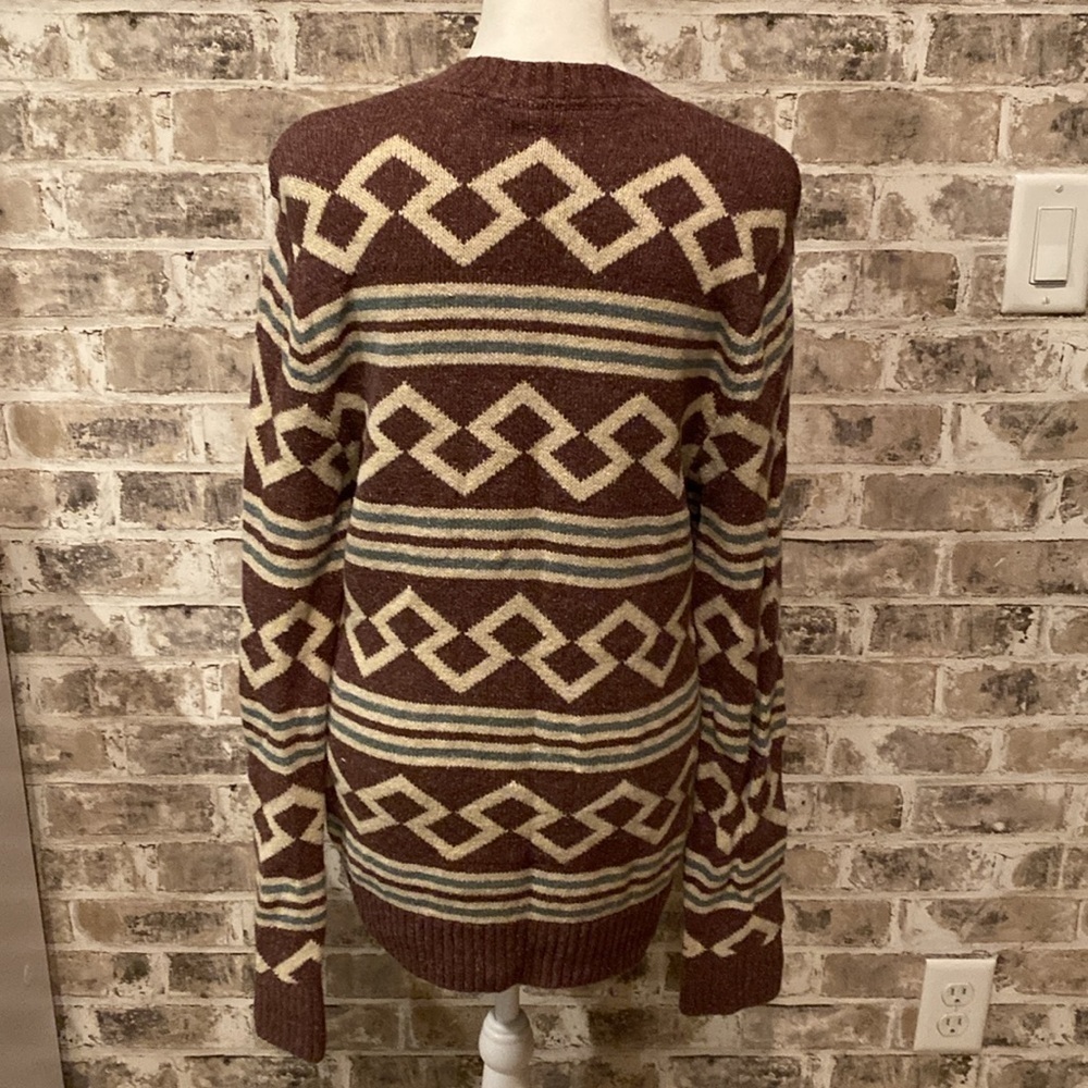 Abercrombie & Fitch sweater. Size S. Cream, brownish, light blue. Vintage.Aztec. - Picture 11 of 13